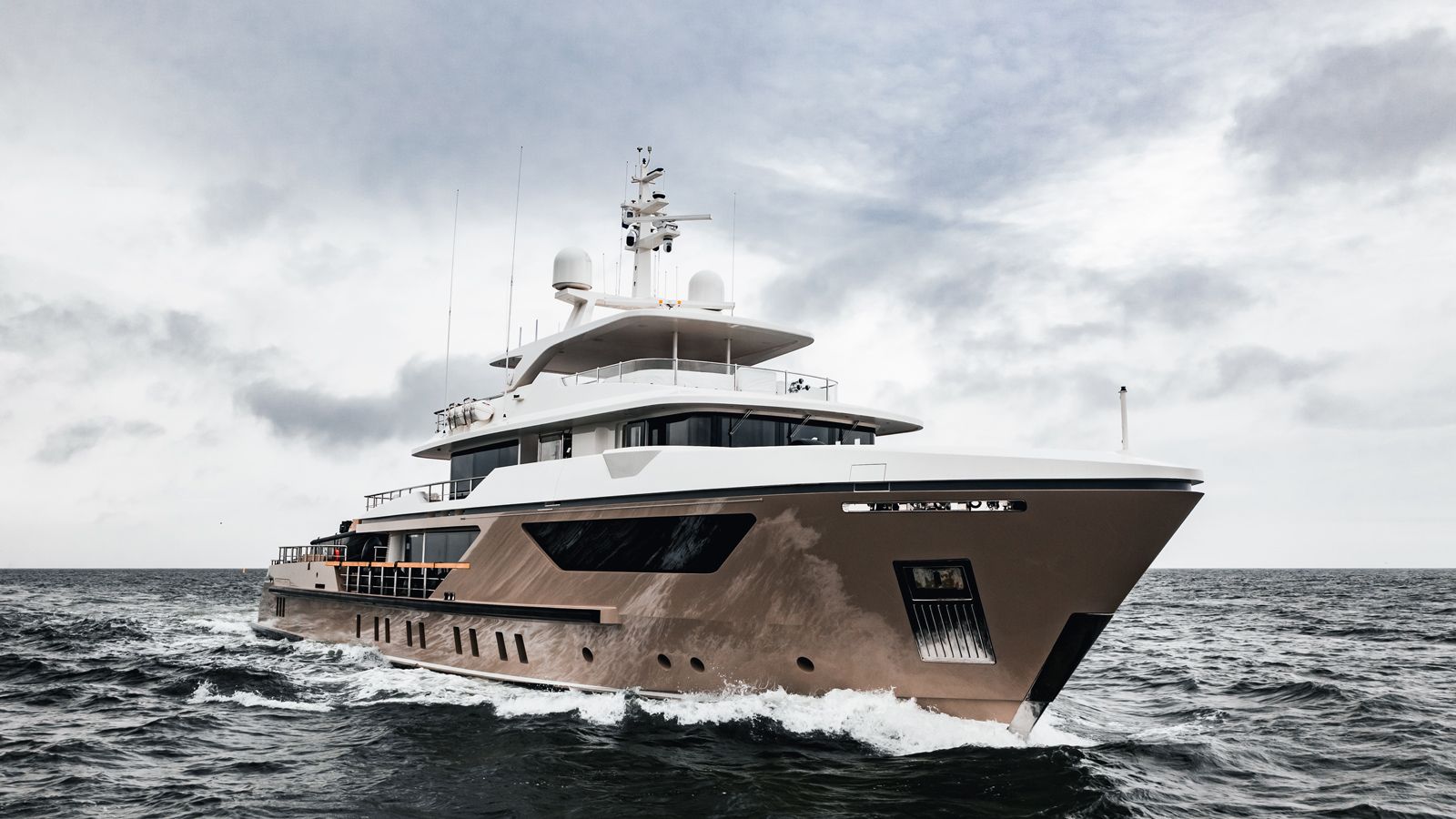 47m Sanlorenzo explorer yacht Lars sold